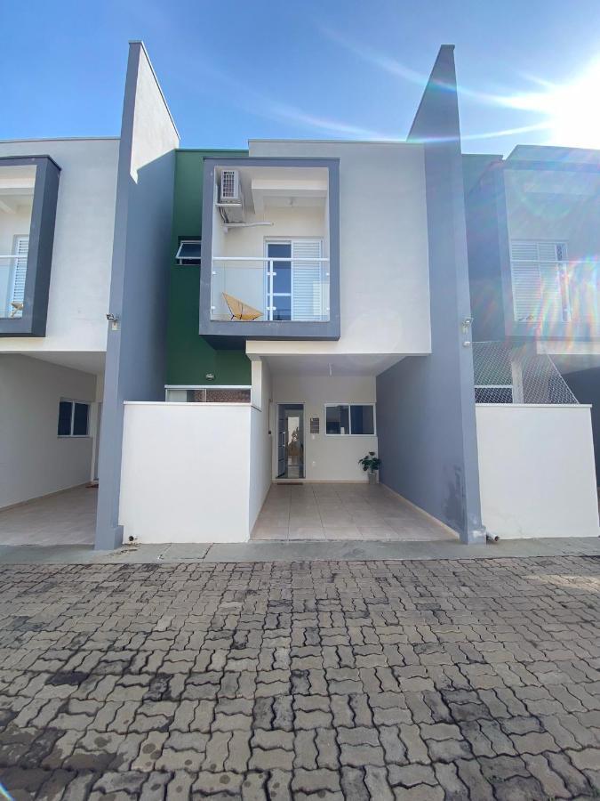 Loft Villa - Com Ar Condicionado No Centro Da Cidade Boituva Kültér fotó
